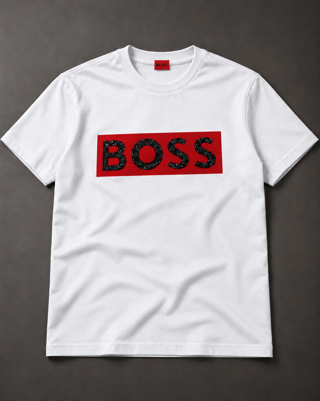 Camiseta BOSS con piedrería — Blanco/rojo